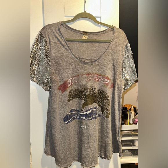 Free People We The Free Rare Silver Sequin Sleeve Graphic Eagle Tee - Picture 2 of 11
